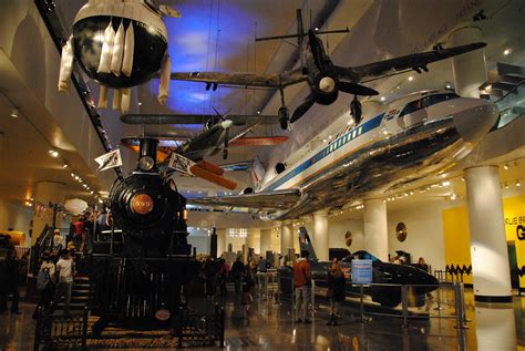 The Museum of Science and Industry: Tapping into Chicago's Inventive Soul!