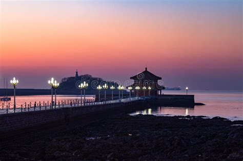   Zhanqiao Pier - Ihastuttava historiallinen maamerkki meren rannalla! 